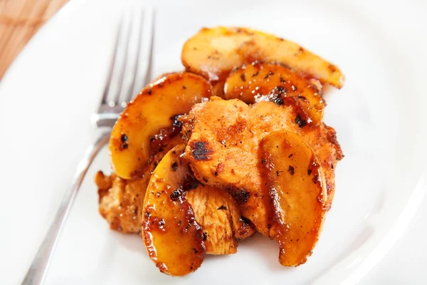 Filete de pavo con manzana caramelizada — Foto de Stock