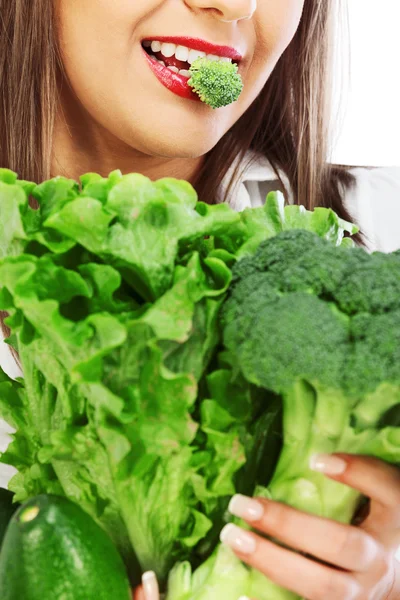 Mujer comiendo ensalada fresca —  Fotos de Stock