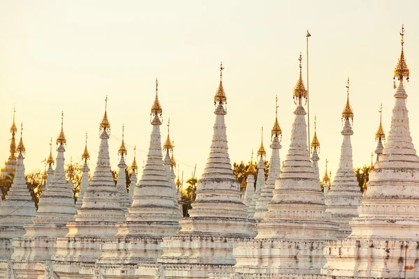 Pagoda Kuthodaw, myanmar — Foto Stock