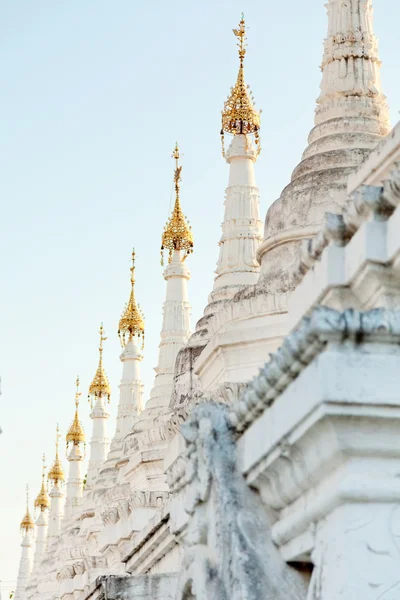 Kuthodaw Pagoda, Myanmar — Stock fotografie