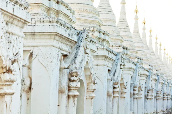 Pagoda de Kuthodaw, Myanmar — Foto de Stock
