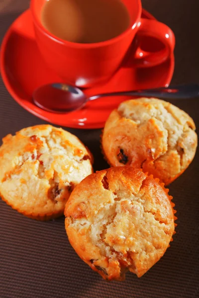 Muffins con coco y frutos secos — Foto de Stock