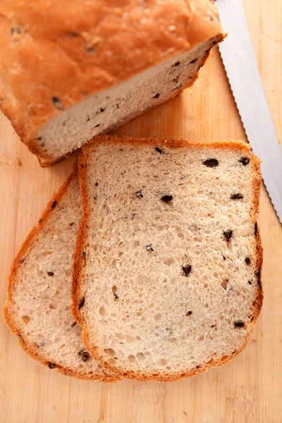 Pão caseiro com azeitonas — Fotografia de Stock