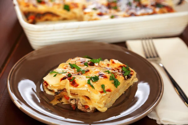 Italiaanse lasagne in plaat — Stockfoto