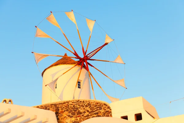 Mulino a vento a Oia, Santorini — Foto Stock