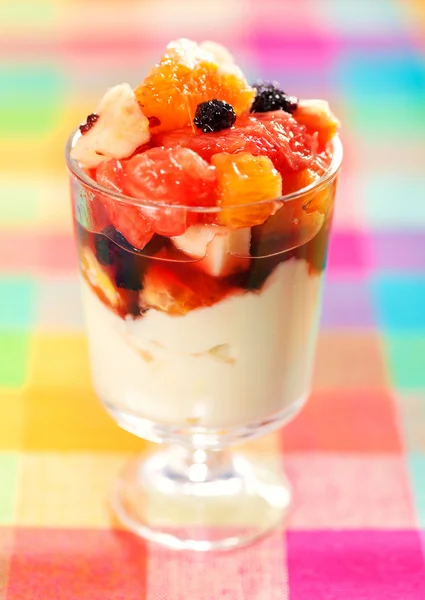 Insalata di frutta con yogurt — Foto Stock