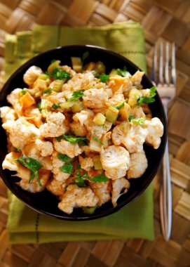 Masada karnabahar salatası