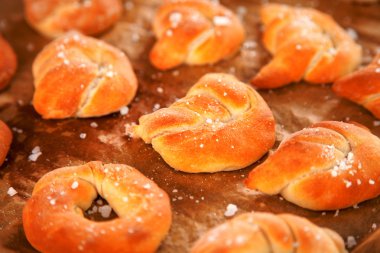 Taze ev yapımı simit