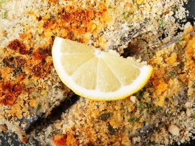 Gevrek fırın kızarmış balık