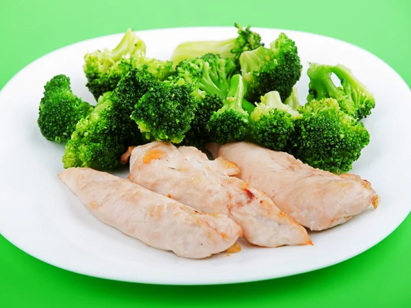 Brokoli ile tavuk göğsü