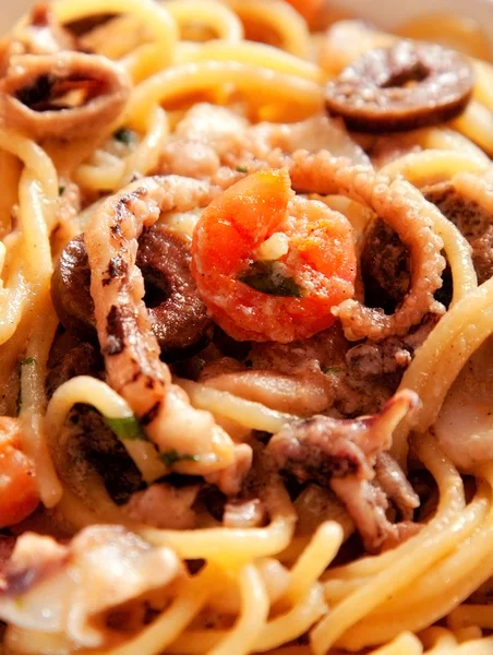 Spaghetti ai frutti di mare sfondo — Foto Stock