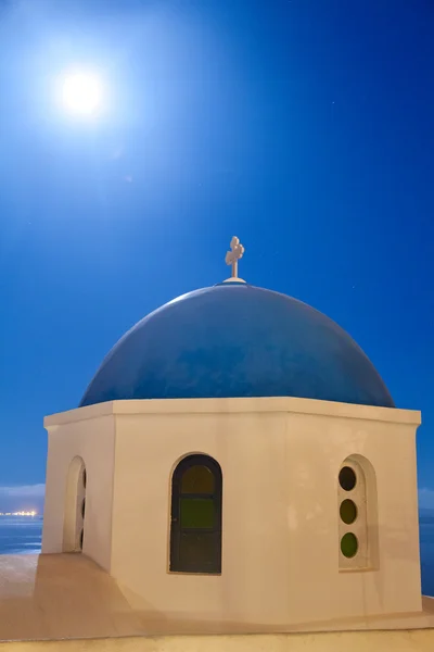 Santorini kerk nachts — Stockfoto