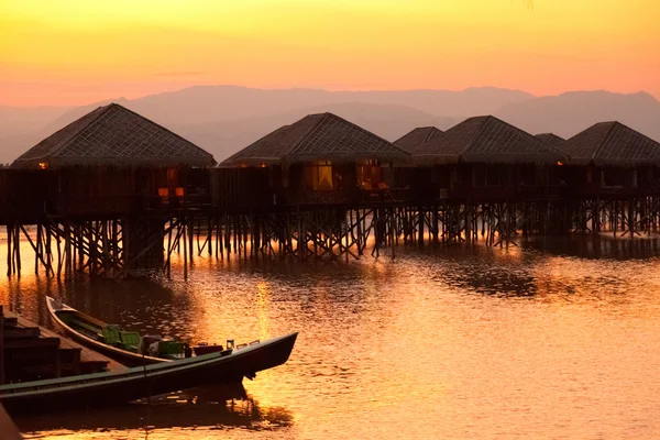 Deluxe hotel på Inle Lake, Myanmar — Stockfoto