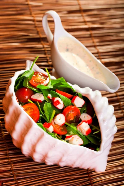 Mittelmeersalat mit Meeresfrüchten — Stockfoto