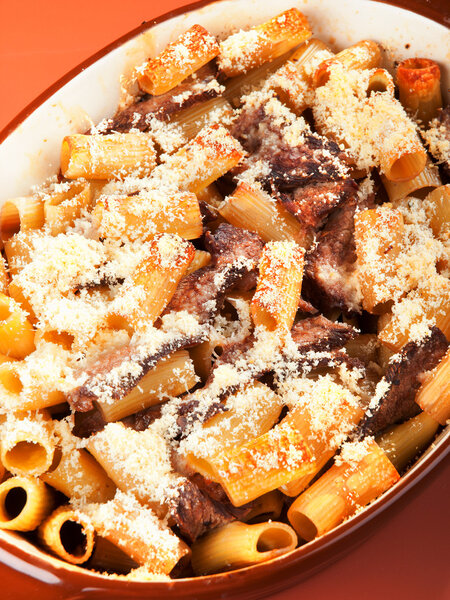 Macaroni with veal casserole