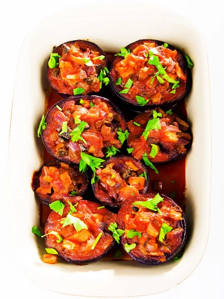 Champiñones rellenos con tomates —  Fotos de Stock