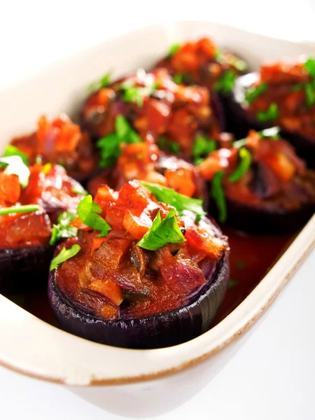 Gevulde champignons met tomaten — Stockfoto