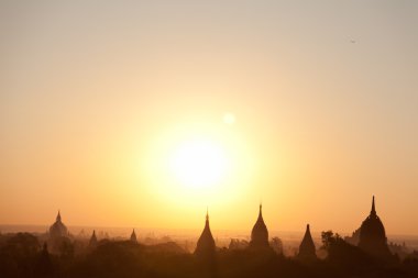 Bagan pagodadan gündoğumu