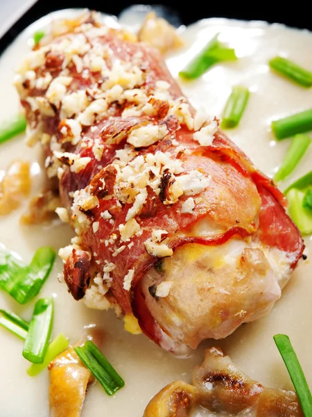 Kyckling rulade med bacon — Stockfoto