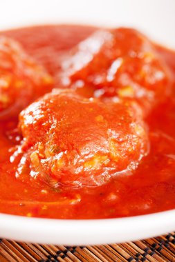 Domates soslu köfte.