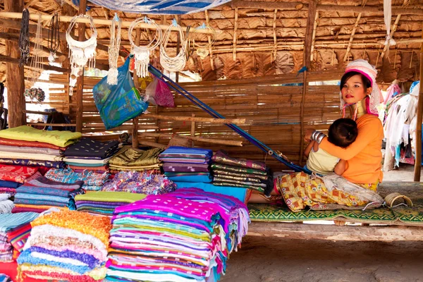 Mujer de cuello largo, Tailandia —  Fotos de Stock