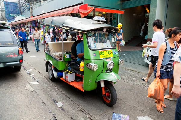 Tuk-tuk in Bangkok, Thailand — Stock Photo, Image