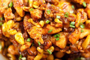 Kaju fıstığı ile Tay tavuk