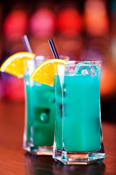 Diepe blauwe zee Cocktail — Stockfoto