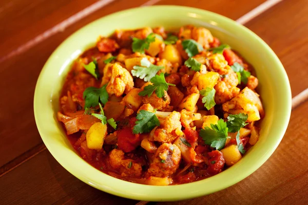 Gobi Aloo Indian curry dish — Stock Photo, Image