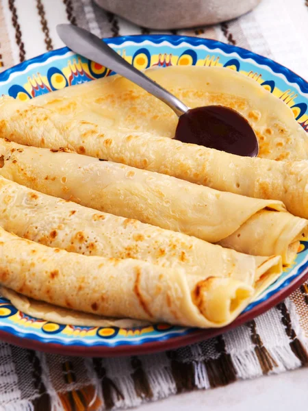 Homemade pancakes with chocolate — Stock Photo, Image