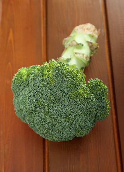 Green Broccoli on table — Stock Photo, Image