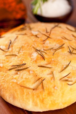 Focaccia biberiye ve deniz ile tuz