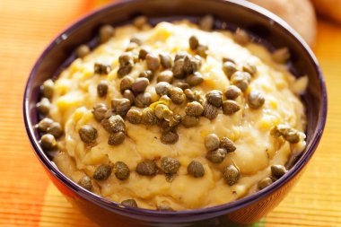 Tipik Yunan yemek Fava
