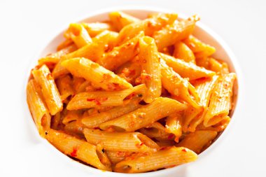 Krem ve biber ile Penne