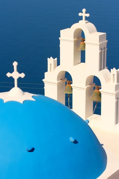 Berühmte Kirche in Fira — Stockfoto