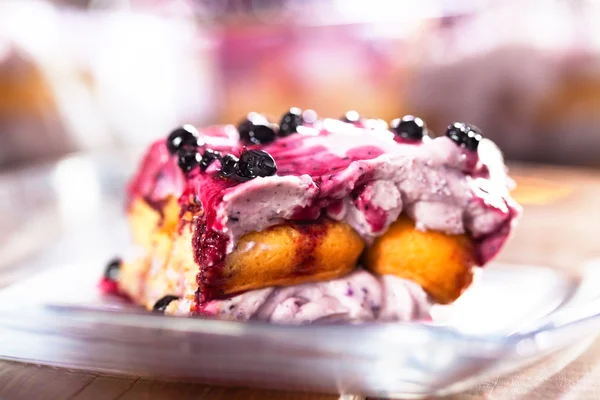 Blueberry tiramisu in plate — Stock Photo, Image