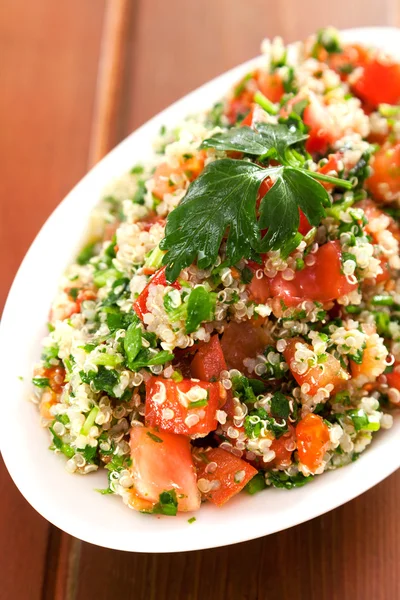 Quinoa tabouleh na tigela — Fotografia de Stock