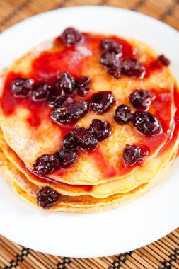 Böğürtlenli reçel krep