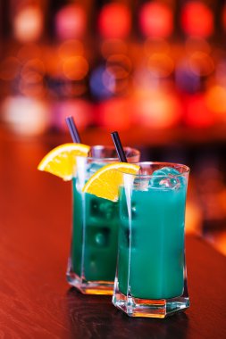 Deep Blue Sea kokteyller