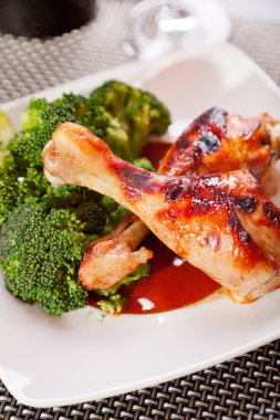 Brokoli ile tavuk budu