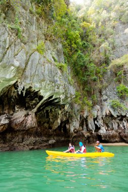 Pang Nga Körfezi, Tayland'da Kayak