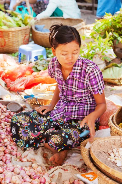 Venda de especiarias e ervas, Bagan, Myanmar — Fotografia de Stock