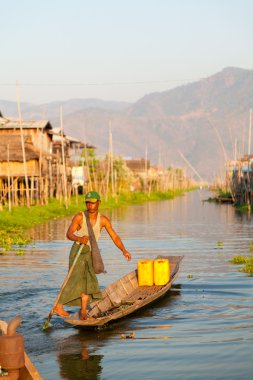 Intha insanlar Inle Gölü, Myanmar