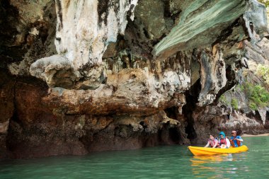 Pang Nga Körfezi, Tayland'da Kayak