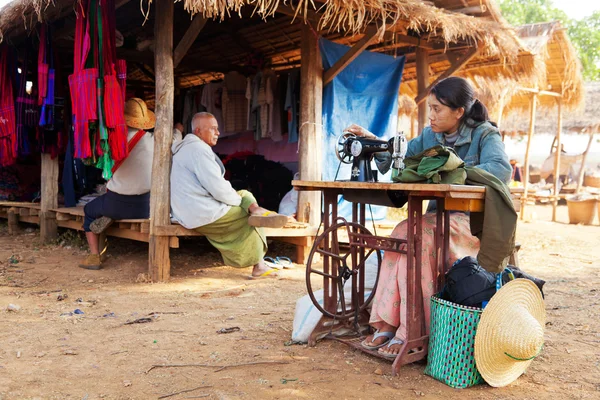 Five-day market, Inle Lake — Stock Photo, Image