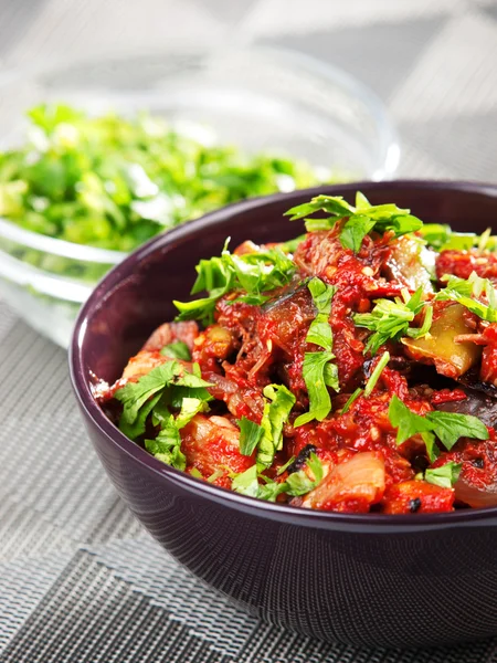 Curry de berinjela com tomates — Fotografia de Stock