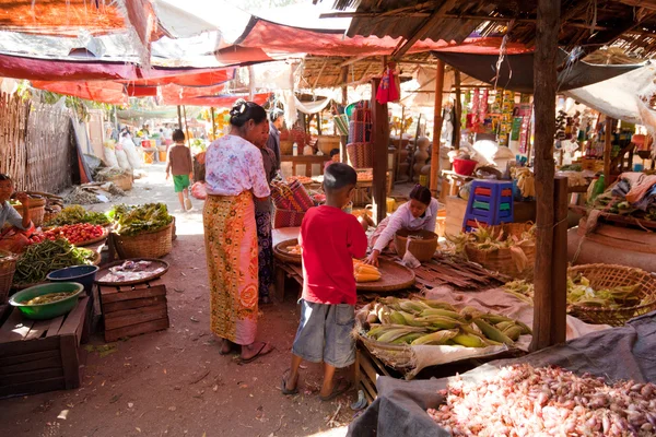Mercado local en Bagan, Myanmar — Foto de Stock