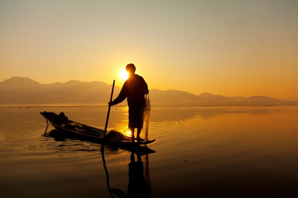 Fischer, inle lake, myanmar — Stockfoto