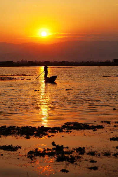 Rybak, Inle Lake, Myanmar — Zdjęcie stockowe