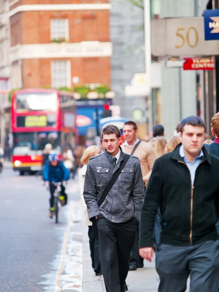 People walking in London streets — Stock Photo, Image